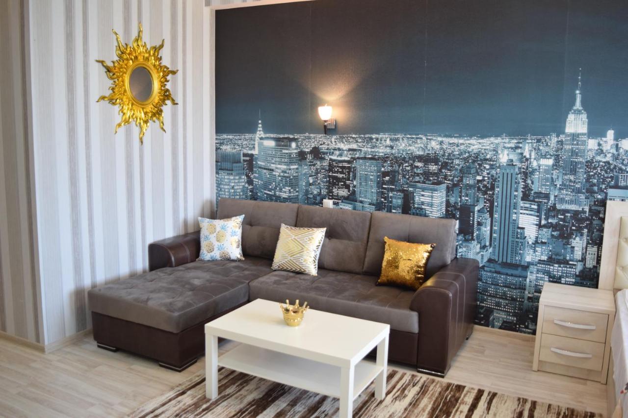 Studio Boutique Apartment Bishkek Luaran gambar