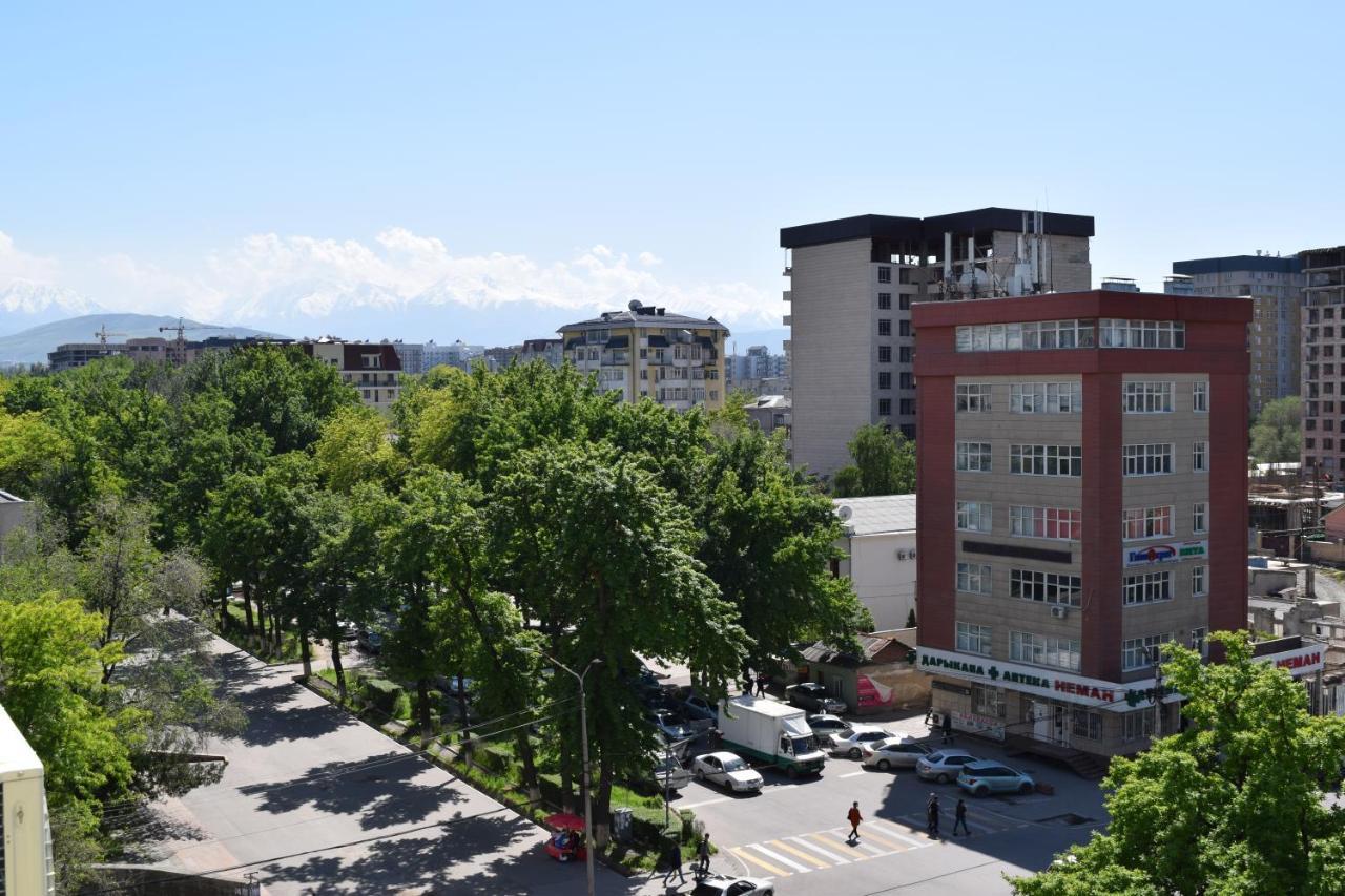 Studio Boutique Apartment Bishkek Luaran gambar