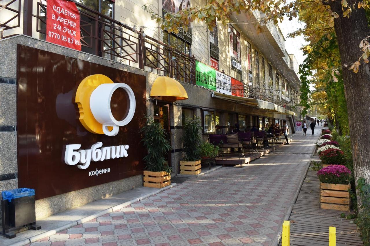Studio Boutique Apartment Bishkek Luaran gambar